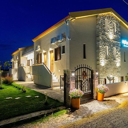 Aether Green Apartments Nea Roda Exterior foto